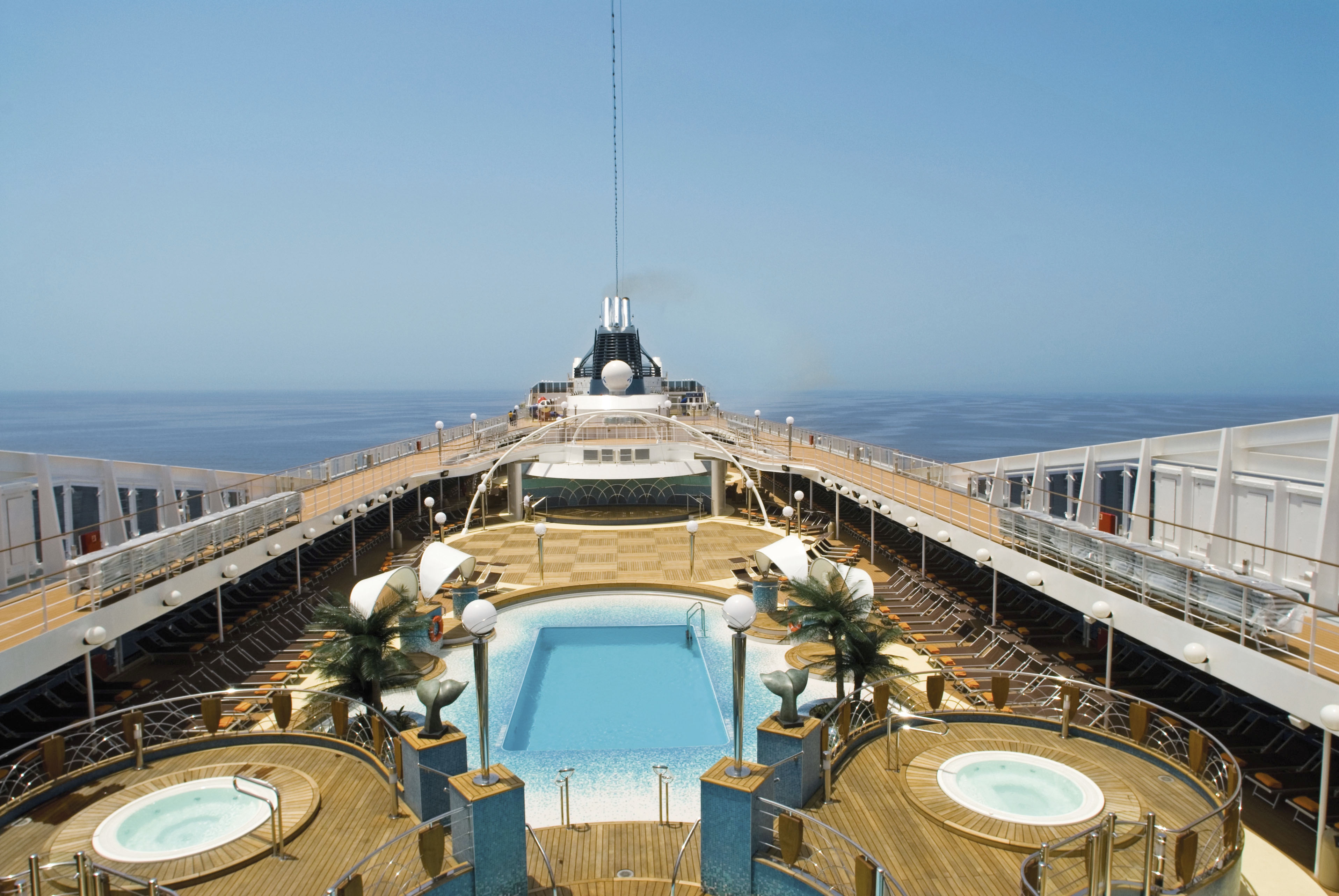 "MU_sundeck_02#.jpg"